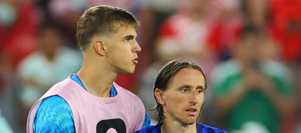 Best £5.0m defenders for FPL 2026/27